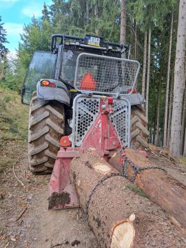 Traktorius VALTRA T193 | Miškų ūkio mašinos | Medžio apdirbimo mašinos | KOMITrade s.r.o.