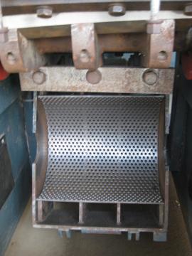 Drožimo ir smulkinimo įrenginiai Mlyn na drevo CASTULIK MN300 |  Medienos atliekų perdirbimas | Medžio apdirbimo mašinos | Ing.Častulík, s.r.o.